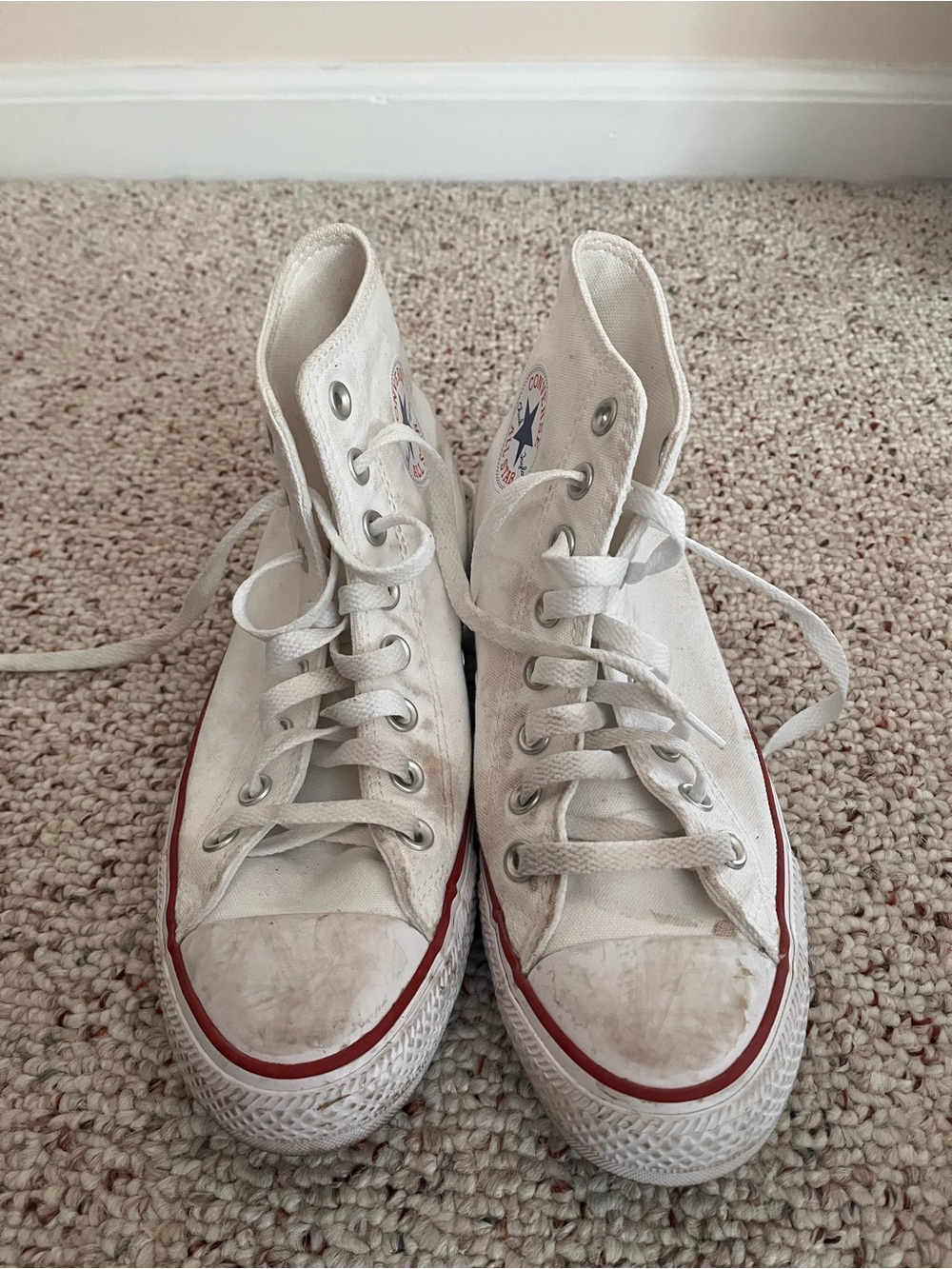 White Classic Converse Chuck Taylor Hi Tops Women’s 8.5